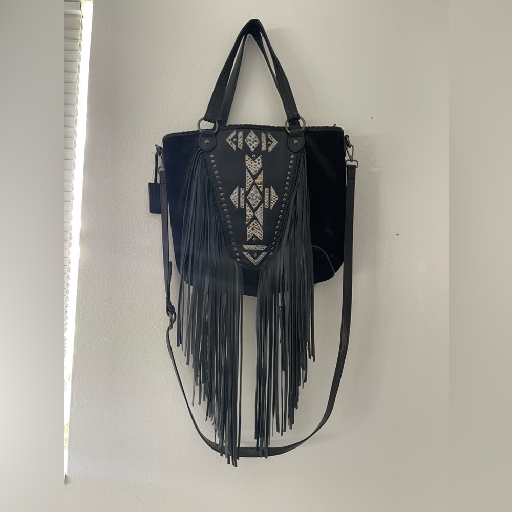 Idyllwind Free to Roam Black Fringe bag